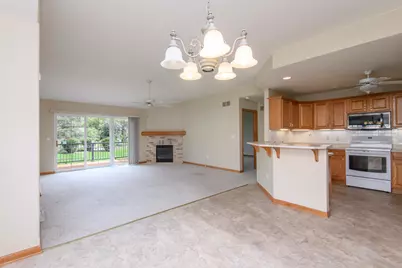 2836  Raintree Ln, Waukesha, WI 53189 - Photo 4