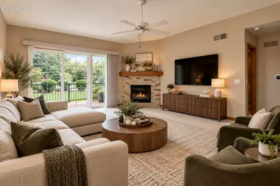 2836  Raintree Ln, Waukesha, WI 53189 - Photo 6