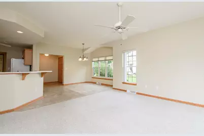 2836  Raintree Ln, Waukesha, WI 53189 - Photo 14