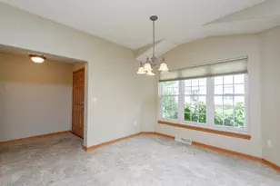 2836 Raintree Ln, Waukesha, WI 53189 - Photo 8