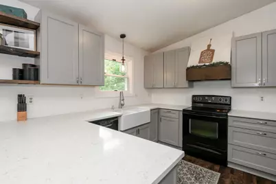 929  Howard St, Waukesha, WI 53188 - Photo 12