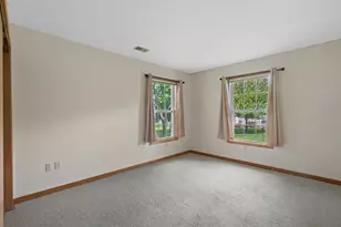 1102 N Sunnyslope Dr, Racine, WI 53406 - Photo 18