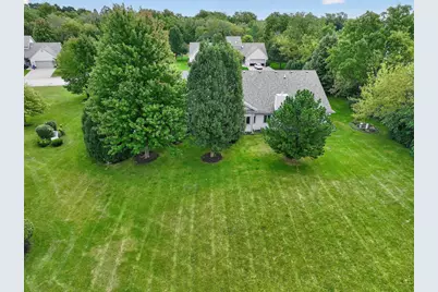 520  Green Valley Dr, Racine, WI 53406 - Photo 36