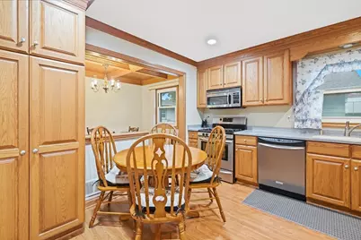 6665 S 20th St, Oak Creek, WI 53154 - Photo 10