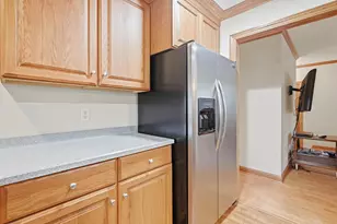 6665 S 20th St, Oak Creek, WI 53154 - Photo 16