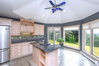 W215N5353  Ada Ct, Menomonee Falls, WI 53051 - Photo 6