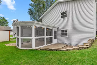 819  Kings Ridge Ct, West Bend, WI 53090 - Photo 34