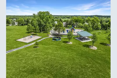 819  Kings Ridge Ct, West Bend, WI 53090 - Photo 38
