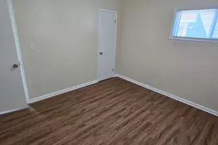 3777 S 24th St, Milwaukee, WI 53221 - Photo 10