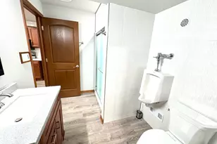 S77W18475 Janesville Rd, Muskego, WI 53150 - Photo 36