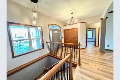 S77W18475  Janesville Rd, Muskego, WI 53150 - Photo 6