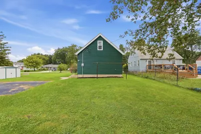 5953 S Phillips St, Greenfield, WI 53221 - Photo 22