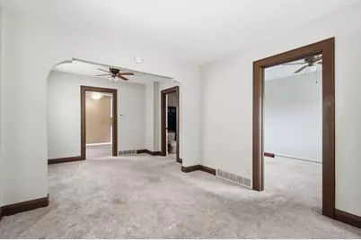 5953 S Phillips St, Greenfield, WI 53221 - Photo 4