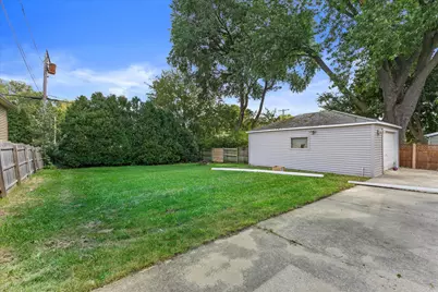 3640 S 87th St, Milwaukee, WI 53228 - Photo 16