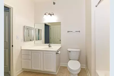 4120 S Lake Dr #C355, Saint Francis, WI 53235 - Photo 16