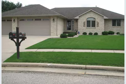 8541  35th Ave, Kenosha, WI 53142 - Photo 2