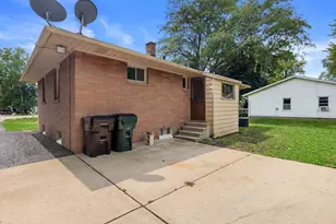 3316 3 Mile Rd, Racine, WI 53404 - Photo 20