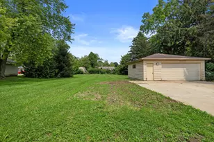 3316 3 Mile Rd, Racine, WI 53404 - Photo 24