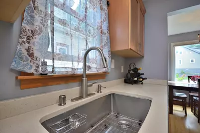 202 E Norwich St, Milwaukee, WI 53207 - Photo 12
