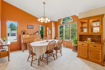 5337  Bluebell Ct, Sheboygan, WI 53083 - Photo 4