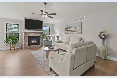 307  Evan Dr, Lake Geneva, WI 53147 - Photo 10