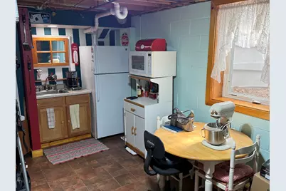 12328 W Walker St, West Allis, WI 53214 - Photo 14