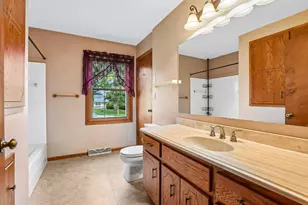 9329 W Fairlane Ct, Milwaukee, WI 53224 - Photo 12