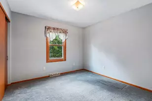 9329 W Fairlane Ct, Milwaukee, WI 53224 - Photo 20