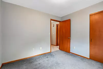 9329 W Fairlane Ct, Milwaukee, WI 53224 - Photo 22