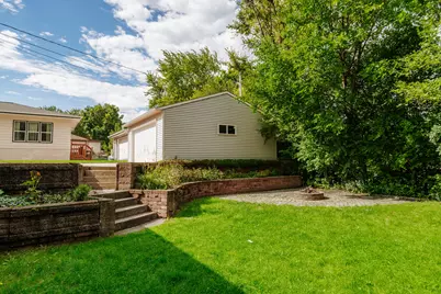 1376  Aldoro Dr, Waukesha, WI 53188 - Photo 32