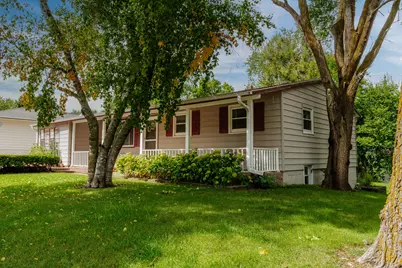 1376  Aldoro Dr, Waukesha, WI 53188 - Photo 2