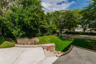 1376 Aldoro Dr, Waukesha, WI 53188 - Photo 30