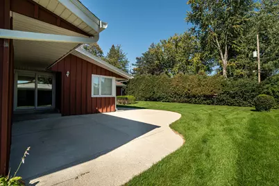 2240 W Greenwood Rd, Glendale, WI 53209 - Photo 40