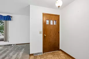 685 Oak Dr, Jefferson, WI 53549 - Photo 4