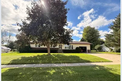 613  Buwalda Dr, Waupun, WI 53963 - Photo 1