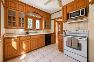 6602 W Hadley St, Milwaukee, WI 53210 - Photo 10