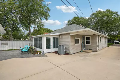915 S 91st St, West Allis, WI 53214 - Photo 34