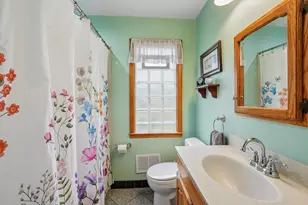 915 S 91st St, West Allis, WI 53214 - Photo 24
