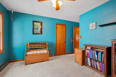 915 S 91st St, West Allis, WI 53214 - Photo 20