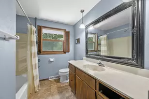 N10W27463 Rolling Ridge Ct, Pewaukee, WI 53188 - Photo 18