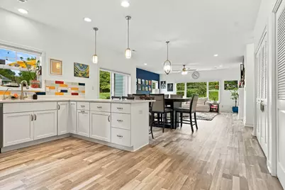 135  Phantom Lake Ct, Mukwonago, WI 53149 - Photo 4