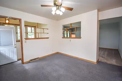 3010 S 96th St, West Allis, WI 53227 - Photo 10