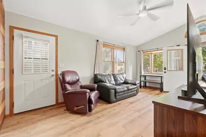 3940 E Underwood Ave, Cudahy, WI 53110 - Photo 4