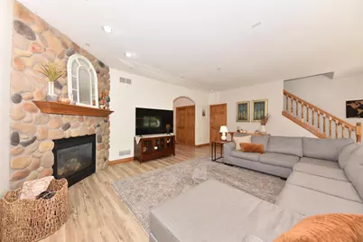 3006  Old Oak Rd, Hartford, WI 53027 - Photo 4