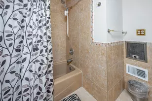 6041 N Santa Monica Blvd, Whitefish Bay, WI 53217 - Photo 24