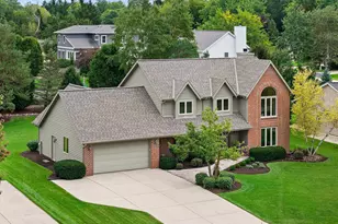 W163N7576 Tamarack Trail, Menomonee Falls, WI 53051 - Photo 2
