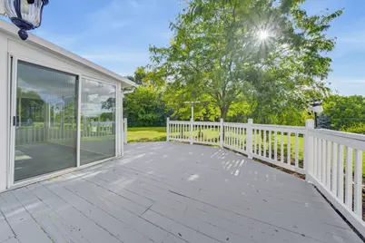 2135  Deer Path, Waukesha, WI 53189 - Photo 30