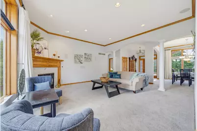 2135  Deer Path, Waukesha, WI 53189 - Photo 8