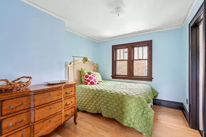 1952 N Warren Ave, Milwaukee, WI 53202 - Photo 28