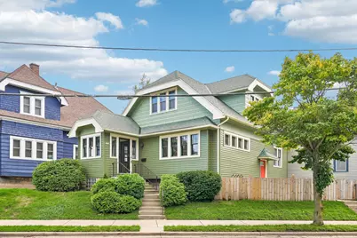 1952 N Warren Ave, Milwaukee, WI 53202 - Photo 1